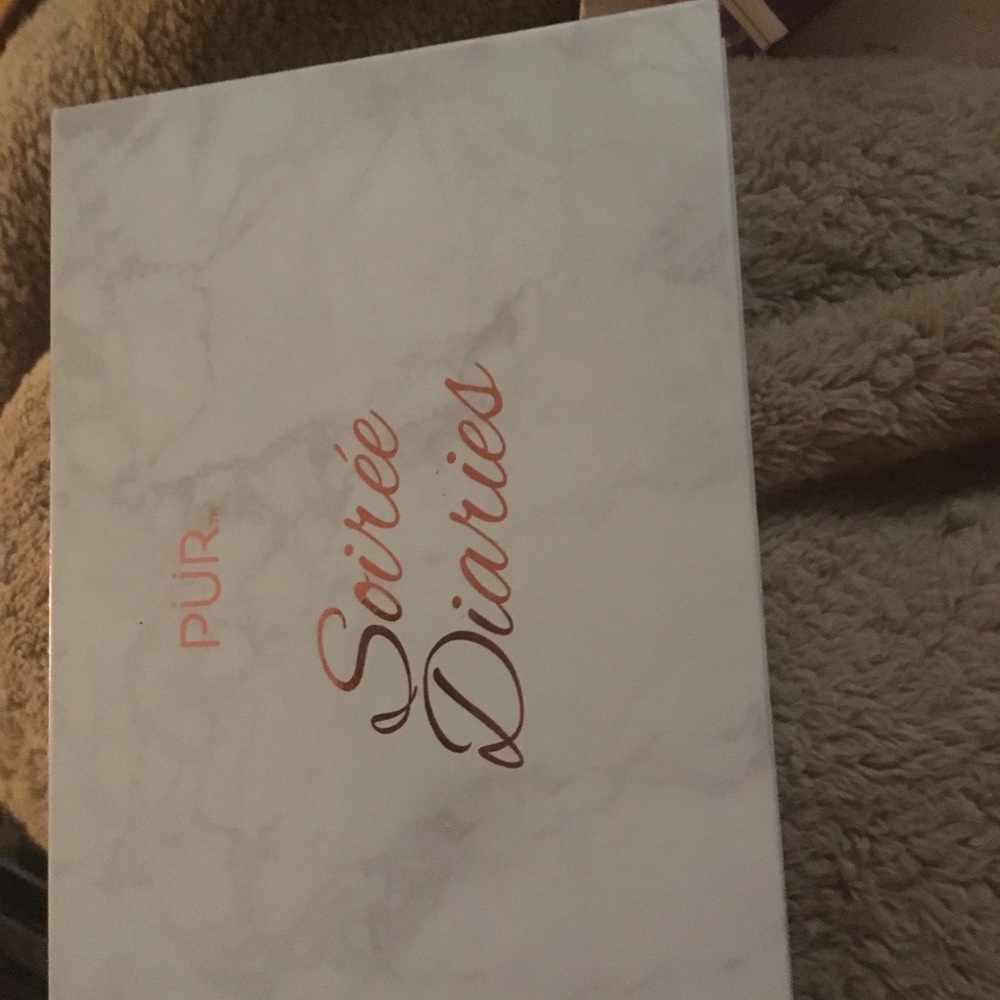 Brand new unused pur palette